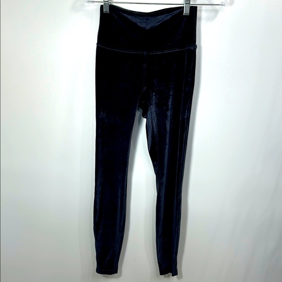 Lululemon Black Velvet Leggings size 6 - Picture 1 of 8